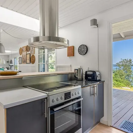 Leea - 100m From The Sea By Interhome Сasa de vacaciones *
