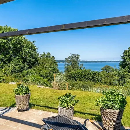 Leea - 100m From The Sea By Interhome Сasa de vacaciones *